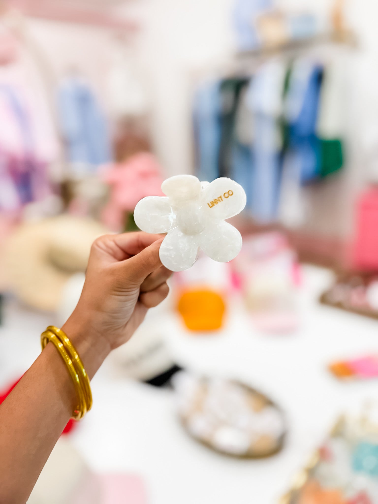 LINNY CO Gigi Hair Clip - Pearl White