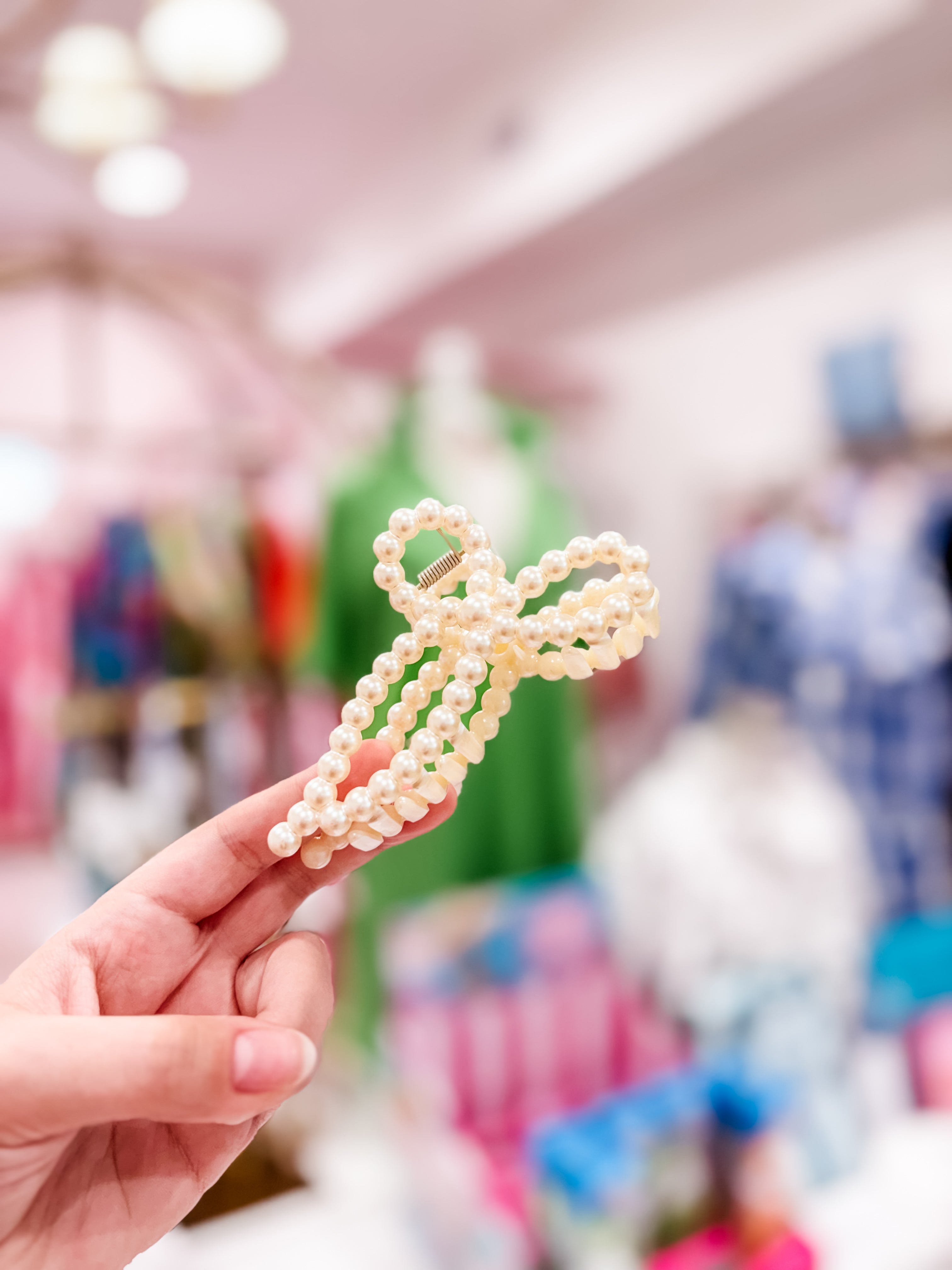 Pearl-fect Bow Clip