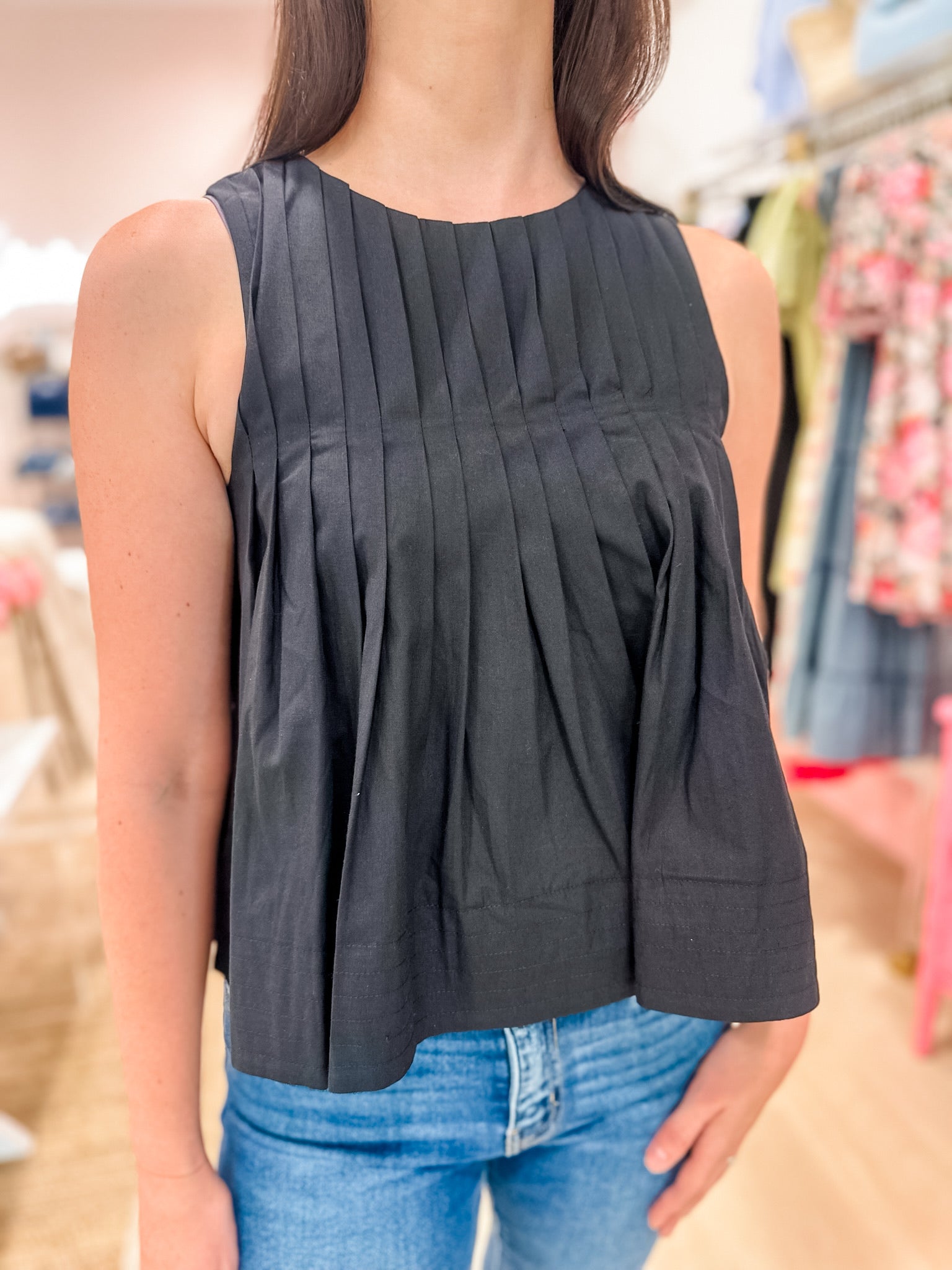 Short & Simple Top- Black