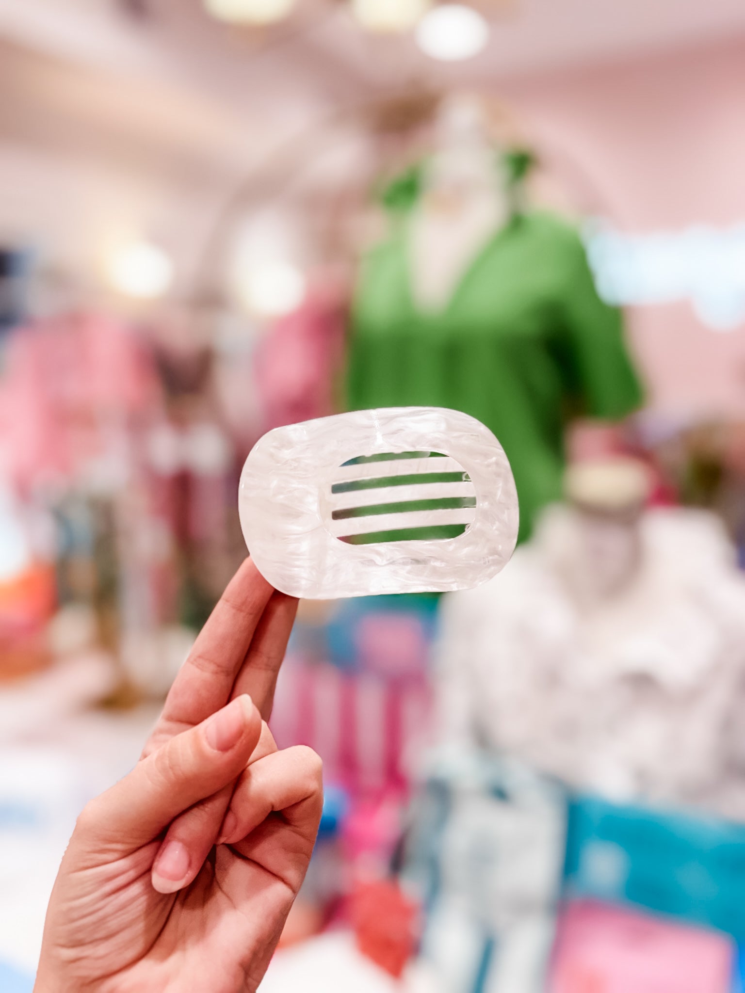 Neutral Era Flat Claw Clip- White