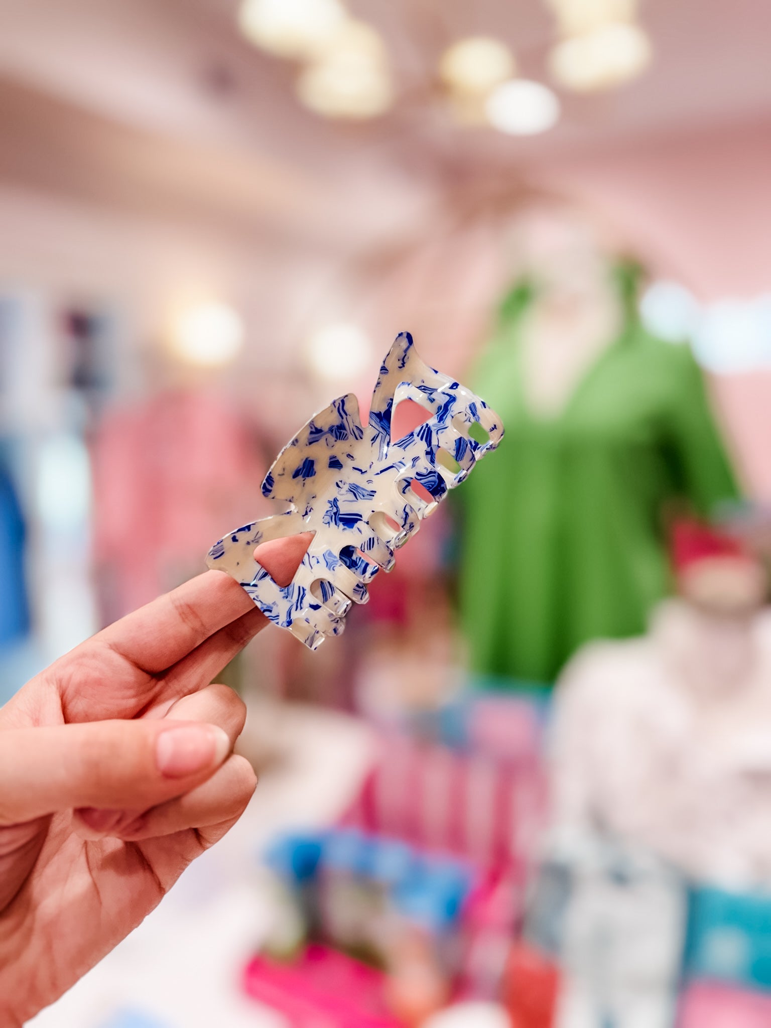 Porcelain Pop Clip - Bow