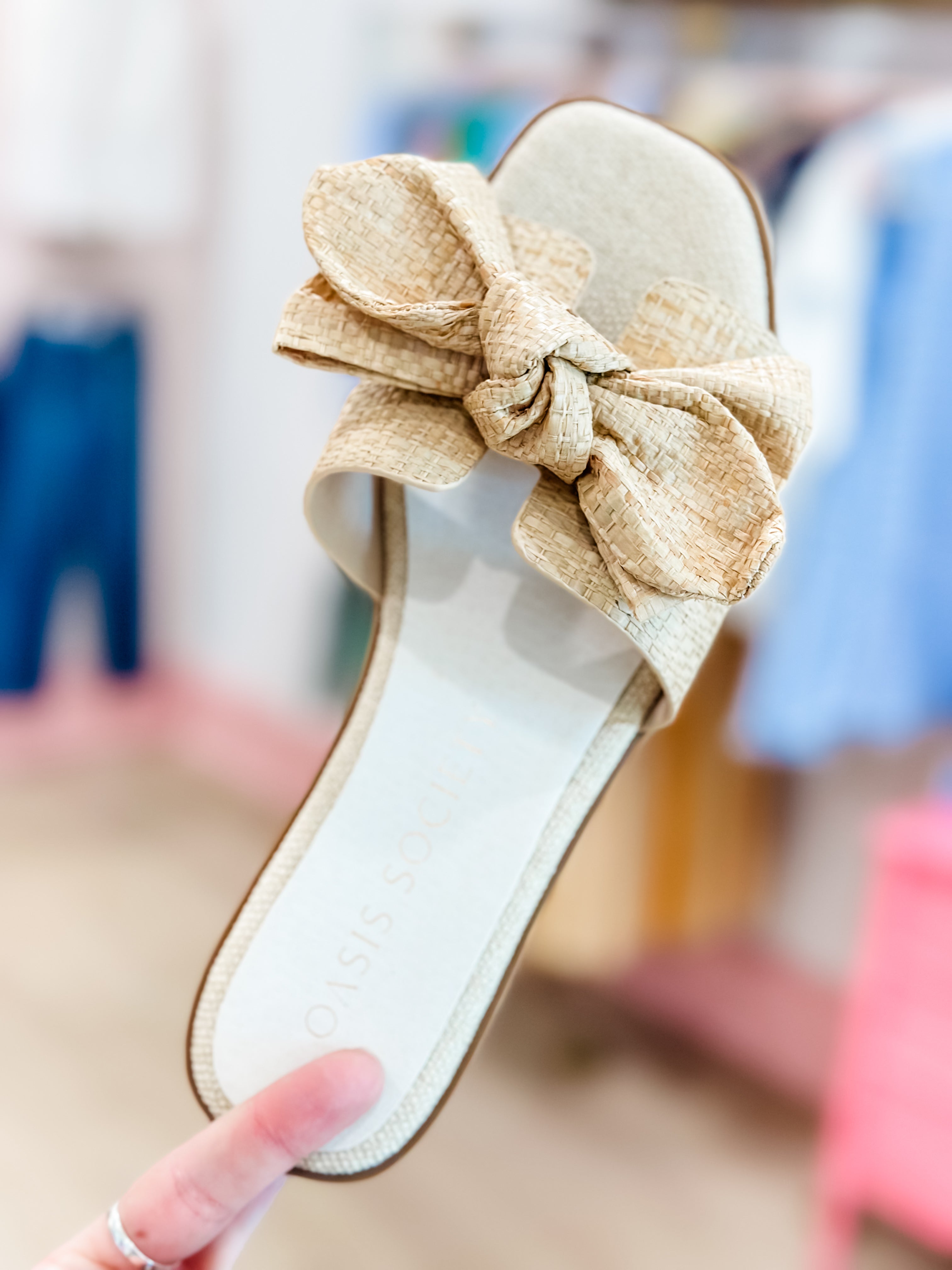 OASIS SOCIETY The Ginny- Natural Textured Bow Slide