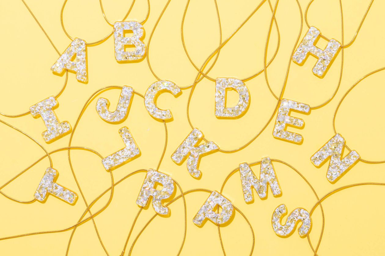 TAYLOR ELLIOTT DESIGNS Pearl Confetti L Letter Necklace